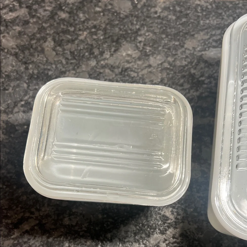 Vintage Pyrex Amish  Butterprint Refrigerator Glass Storage Containers set of 2